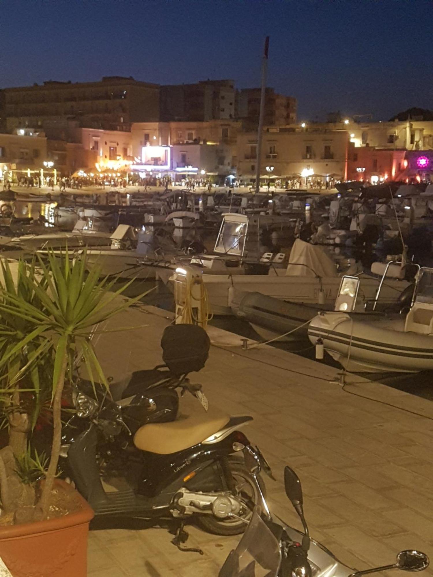 Affittacamere Il Labirinto Bisceglie Luaran gambar